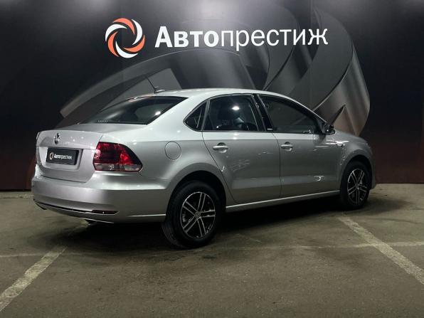 Volkswagen Polo V Рестайлинг с пробегом 2017 года, цена 899 000 рублей, 182145 км, седан, Автокод Объявления