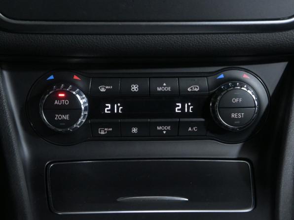 Mercedes-Benz GLA I (X156) Рестайлинг с пробегом 2019 года, цена 2 949 000 рублей, 78750 км, внедорожник, Автокод Объявления
