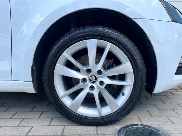Skoda Octavia III (A7) Рестайлинг с пробегом 2018 года, цена 1 690 000 рублей, 101731 км, лифтбек, Автокод Объявления