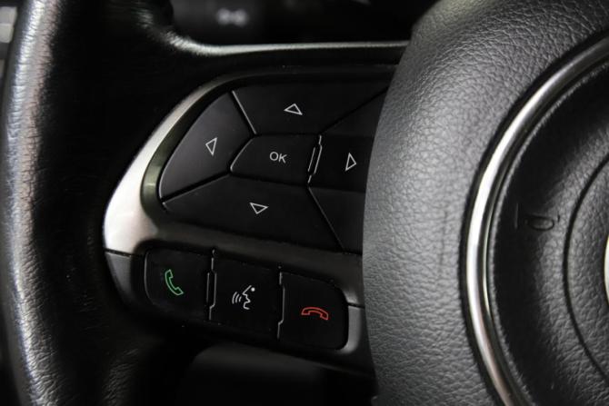 Jeep Renegade I Рестайлинг с пробегом 2019 года, цена 1 849 000 рублей, 71127 км, внедорожник, Автокод Объявления