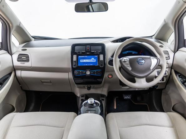 Nissan Leaf I (ZE0/AZE0) с пробегом 2011 года, цена 523 000 рублей, 157212 км, хэтчбек, Автокод Объявления
