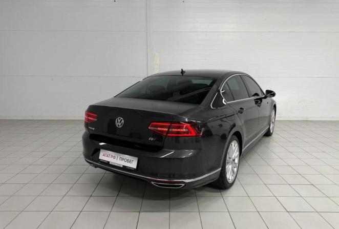 Volkswagen Passat B8 с пробегом 2017 года, цена 2 480 000 рублей, 95107 км, седан, Автокод Объявления