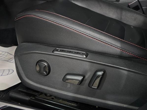 Volkswagen Jetta VII с пробегом 2019 года, цена 2 450 000 рублей, 133400 км, седан, Автокод Объявления