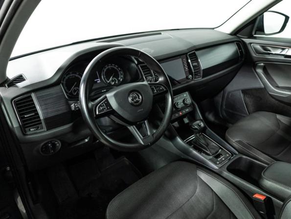 Skoda Kodiaq I с пробегом 2018 года, цена 2 579 700 рублей, 110405 км, внедорожник, Автокод Объявления