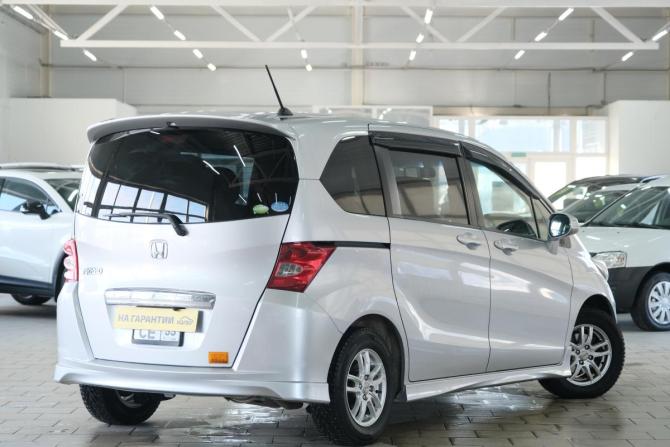 Honda Freed I с пробегом 2010 года, цена 1 139 000 рублей, 166000 км, компактвэн, Автокод Объявления