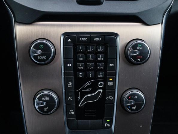 Volvo V40 Cross Country I с пробегом 2014 года, цена 1 150 000 рублей, 174009 км, хэтчбек, Автокод Объявления