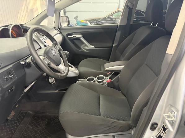 Toyota Verso I Рестайлинг с пробегом 2012 года, цена 1 320 000 рублей, 167235 км, компактвэн, Автокод Объявления