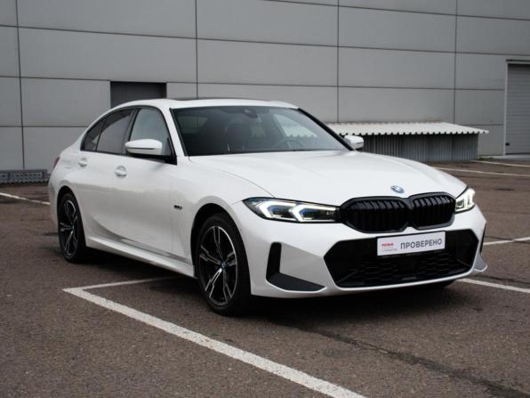 BMW 3 серии VII (G2x) Рестайлинг с пробегом 2022 года, цена 4 993 000 рублей, 43200 км, седан, Автокод Объявления