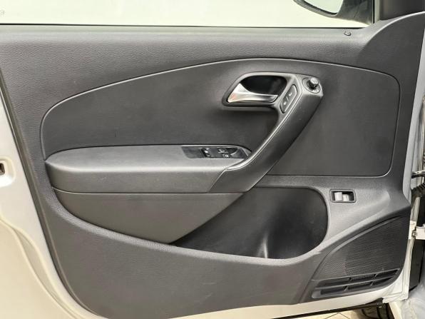Volkswagen Polo V с пробегом 2013 года, цена 650 500 рублей, 283425 км, седан, Автокод Объявления