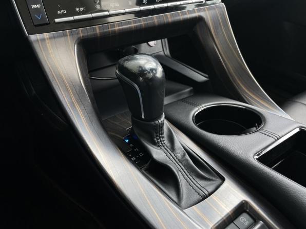 Toyota Avalon V с пробегом 2021 года, цена 2 650 000 рублей, 109575 км, седан, Автокод Объявления