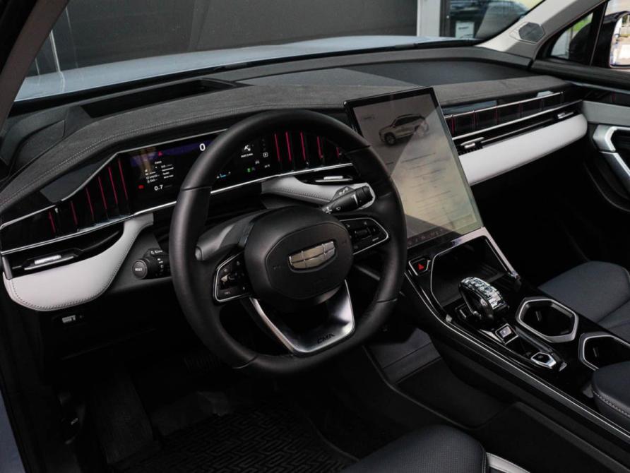 Geely Atlas II Москва  - изображение 14