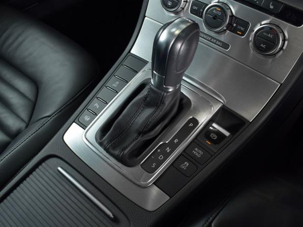 Volkswagen Passat B7 с пробегом 2013 года, цена 1 299 995 рублей, 61123 км, универсал, Автокод Объявления
