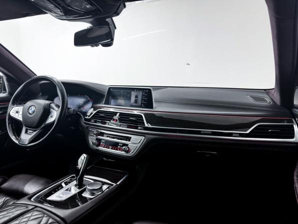 BMW 7 серии VI (G11/G12) Рестайлинг с пробегом 2021 года, цена 5 998 990 рублей, 99656 км, седан, Автокод Объявления