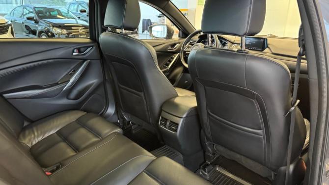 Mazda 6 III (GJ) Рестайлинг с пробегом 2018 года, цена 1 990 000 рублей, 153201 км, седан, Автокод Объявления