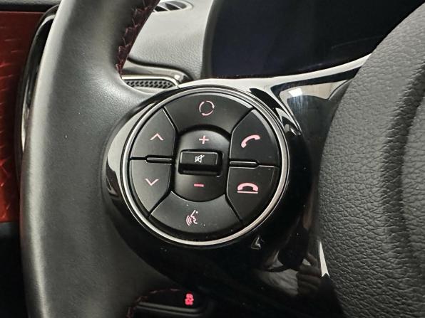 Kia Soul III Рестайлинг с пробегом 2022 года, цена 2 275 000 рублей, 49730 км, хэтчбек, Автокод Объявления