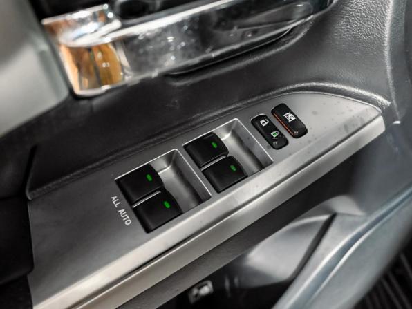 Toyota Land Cruiser 200 Series Рестайлинг 1 с пробегом 2015 года, цена 4 050 000 рублей, 293406 км, внедорожник, Автокод Объявления