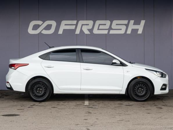 Hyundai Solaris II с пробегом 2019 года, цена 1 385 000 рублей, 108343 км, седан, Автокод Объявления