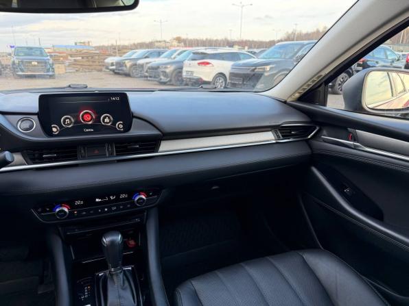 Mazda 6 III (GJ) Рестайлинг 2 с пробегом 2021 года, цена 2 235 000 рублей, 111305 км, седан, Автокод Объявления