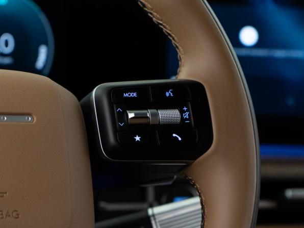 Hyundai Santa Fe V (MX5) с пробегом 2025 года, цена 6 049 999 рублей, 9783 км, внедорожник, Автокод Объявления