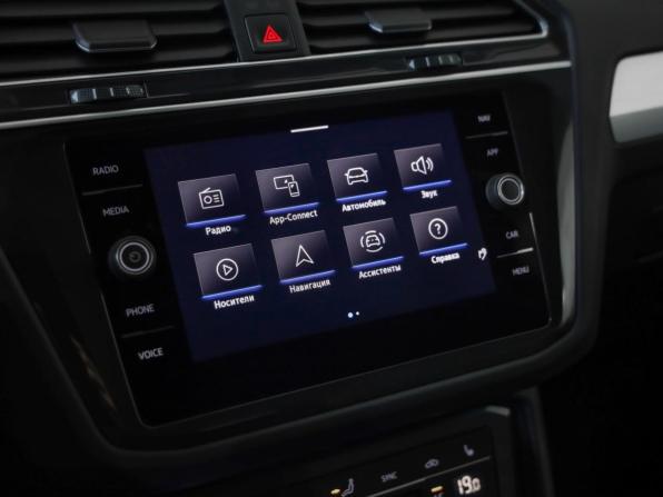 Volkswagen Tiguan II Рестайлинг с пробегом 2020 года, цена 2 399 000 рублей, 124623 км, внедорожник, Автокод Объявления