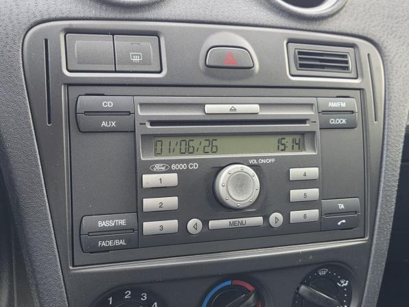 Ford Fusion I Рестайлинг с пробегом 2006 года, цена 260 000 рублей, 325041 км, хэтчбек, Автокод Объявления