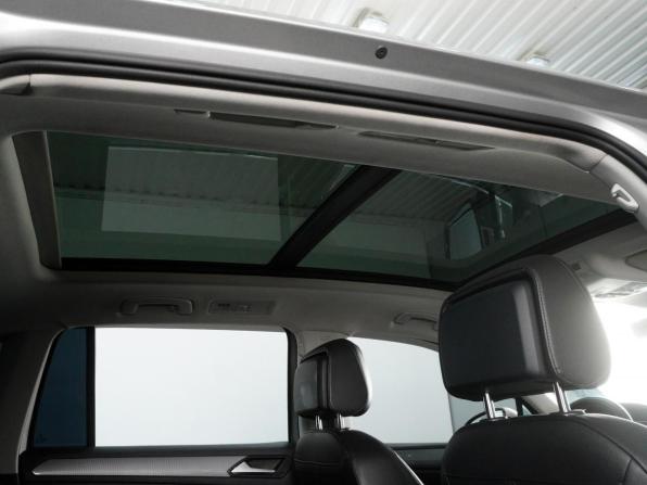 Volkswagen Tiguan II Рестайлинг с пробегом 2021 года, цена 3 150 000 рублей, 80494 км, внедорожник, Автокод Объявления