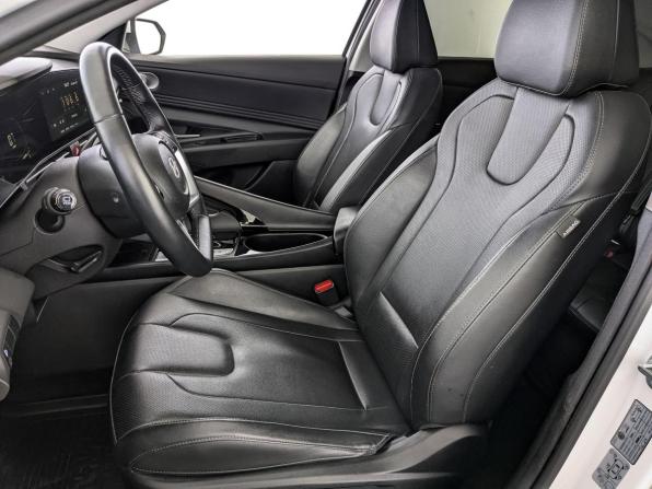 Hyundai Elantra VII (CN7) Рестайлинг с пробегом 2023 года, цена 1 995 000 рублей, 49528 км, седан, Автокод Объявления