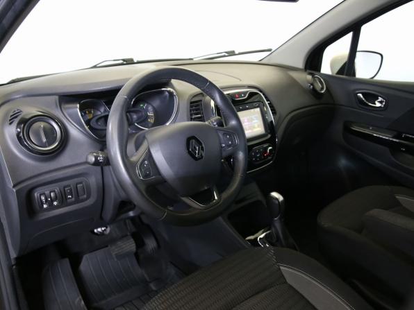 Renault Kaptur I с пробегом 2016 года, цена 1 325 000 рублей, 83600 км, внедорожник, Автокод Объявления
