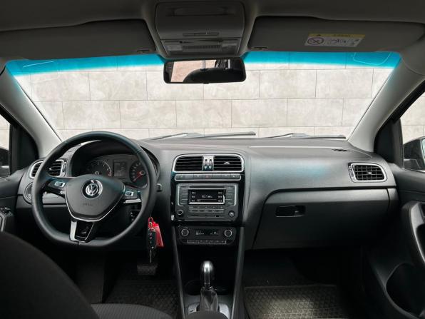 Volkswagen Polo V Рестайлинг с пробегом 2017 года, цена 1 185 000 рублей, 135080 км, седан, Автокод Объявления