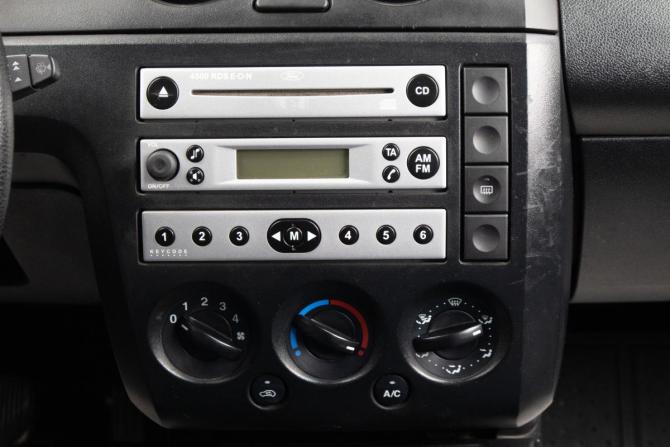 Ford Fiesta Mk5 с пробегом 2005 года, цена 289 000 рублей, 280000 км, хэтчбек, Автокод Объявления
