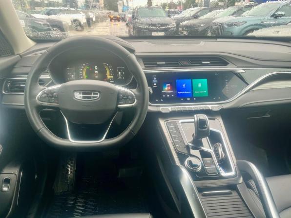 Geely Atlas Pro с пробегом 2023 года, цена 2 139 000 рублей, 28000 км, внедорожник, Автокод Объявления