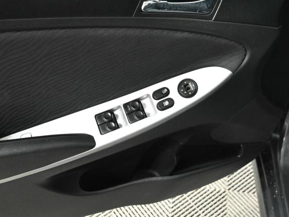 Hyundai Solaris I с пробегом 2012 года, цена 695 000 рублей, 193062 км, седан, Автокод Объявления