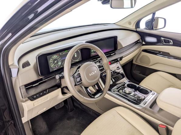 Kia Carnival IV с пробегом 2023 года, цена 4 590 000 рублей, 31601 км, минивэн, Автокод Объявления