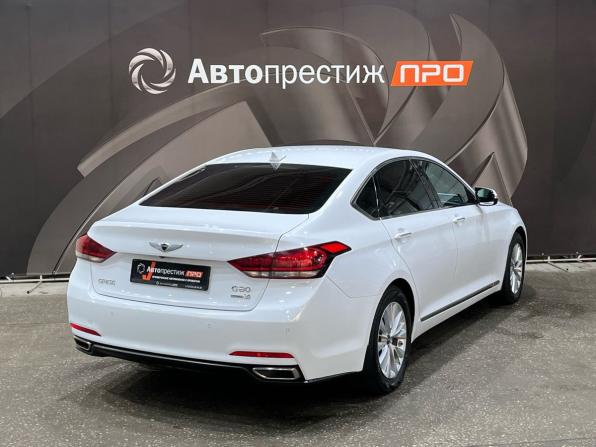 Hyundai Genesis II с пробегом 2015 года, цена 1 650 000 рублей, 208633 км, седан, Автокод Объявления