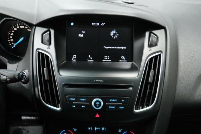 Ford Focus III Рестайлинг с пробегом 2017 года, цена 1 400 000 рублей, 87409 км, хэтчбек, Автокод Объявления