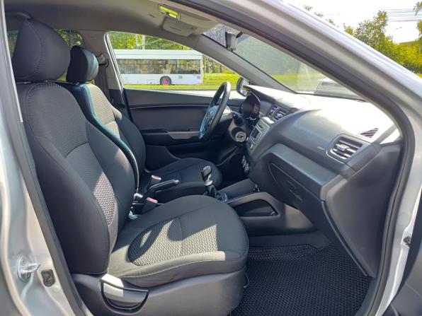 Kia Rio III Рестайлинг с пробегом 2017 года, цена 1 024 000 рублей, 136517 км, седан, Автокод Объявления