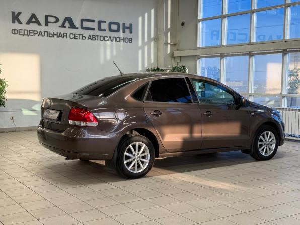 Volkswagen Polo V с пробегом 2015 года, цена 925 000 рублей, 174295 км, седан, Автокод Объявления