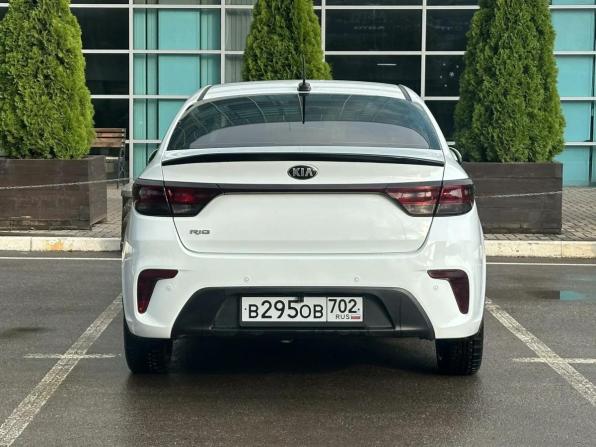Kia Rio IV с пробегом 2018 года, цена 1 220 000 рублей, 175000 км, седан, Автокод Объявления