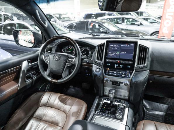 Toyota Land Cruiser 200 Series Рестайлинг 2 с пробегом 2019 года, цена 7 699 000 рублей, 93152 км, внедорожник, Автокод Объявления
