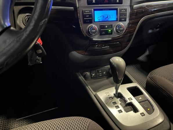 Hyundai Santa Fe II Рестайлинг с пробегом 2011 года, цена 1 179 000 рублей, 215000 км, внедорожник, Автокод Объявления