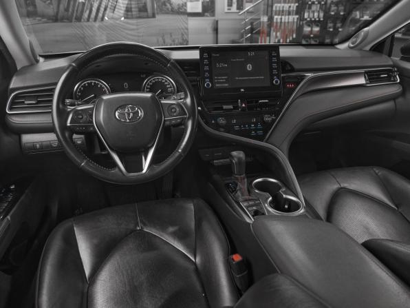 Toyota Camry VIII (XV70) с пробегом 2021 года, цена 3 195 000 рублей, 137600 км, седан, Автокод Объявления