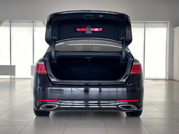 Kia Quoris I Ресталинг 2 с пробегом 2017 года, цена 2 300 000 рублей, 239741 км, седан, Автокод Объявления