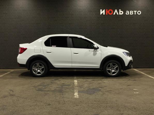 Renault Logan II Рестайлинг с пробегом 2022 года, цена 1 260 000 рублей, 34743 км, седан, Автокод Объявления
