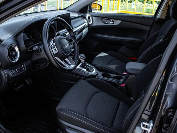 Kia Cerato IV Рестайлинг с пробегом 2021 года, цена 1 549 000 рублей, 42037 км, седан, Автокод Объявления