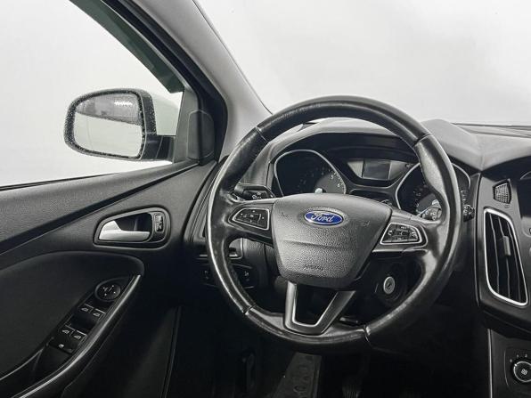 Ford Focus III Рестайлинг с пробегом 2016 года, цена 893 000 рублей, 145577 км, хэтчбек, Автокод Объявления