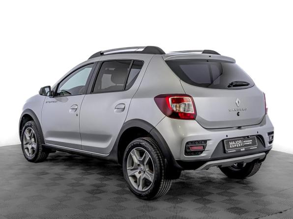 Renault Sandero II Рестайлинг с пробегом 2021 года, цена 1 265 000 рублей, 107636 км, хэтчбек, Автокод Объявления