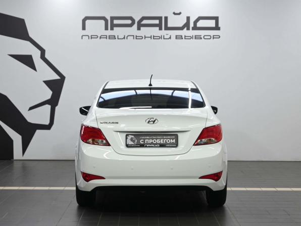 Hyundai Solaris I Рестайлинг с пробегом 2016 года, цена 1 239 900 рублей, 179700 км, седан, Автокод Объявления
