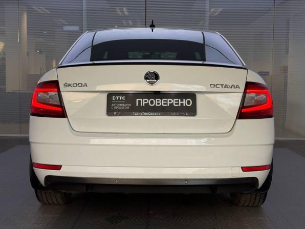 Skoda Octavia III (A7) Рестайлинг с пробегом 2017 года, цена 2 310 000 рублей, 37730 км, лифтбек, Автокод Объявления