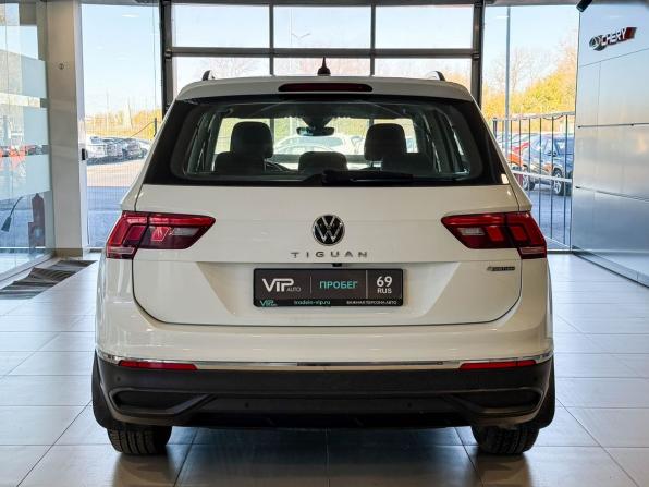 Volkswagen Tiguan II Рестайлинг с пробегом 2021 года, цена 3 377 000 рублей, 55519 км, внедорожник, Автокод Объявления
