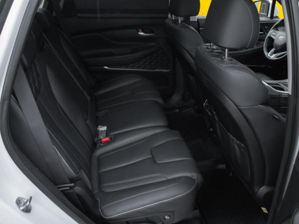 Hyundai Santa Fe IV Рестайлинг с пробегом 2021 года, цена 3 949 000 рублей, 35697 км, внедорожник, Автокод Объявления